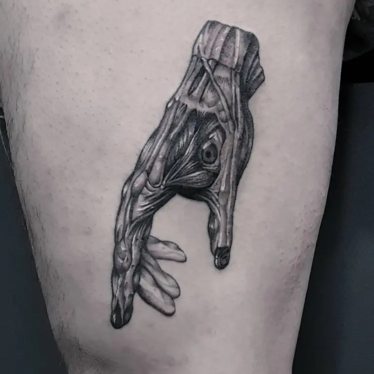 tattooer_amu