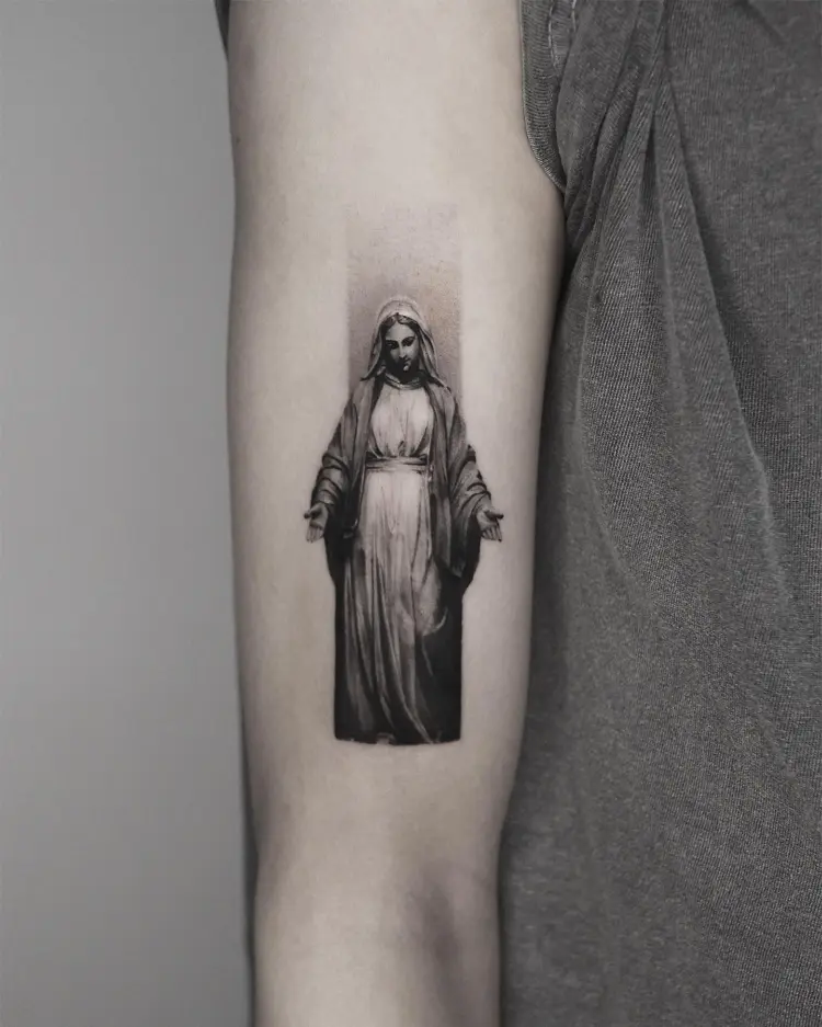 tattooer_amu