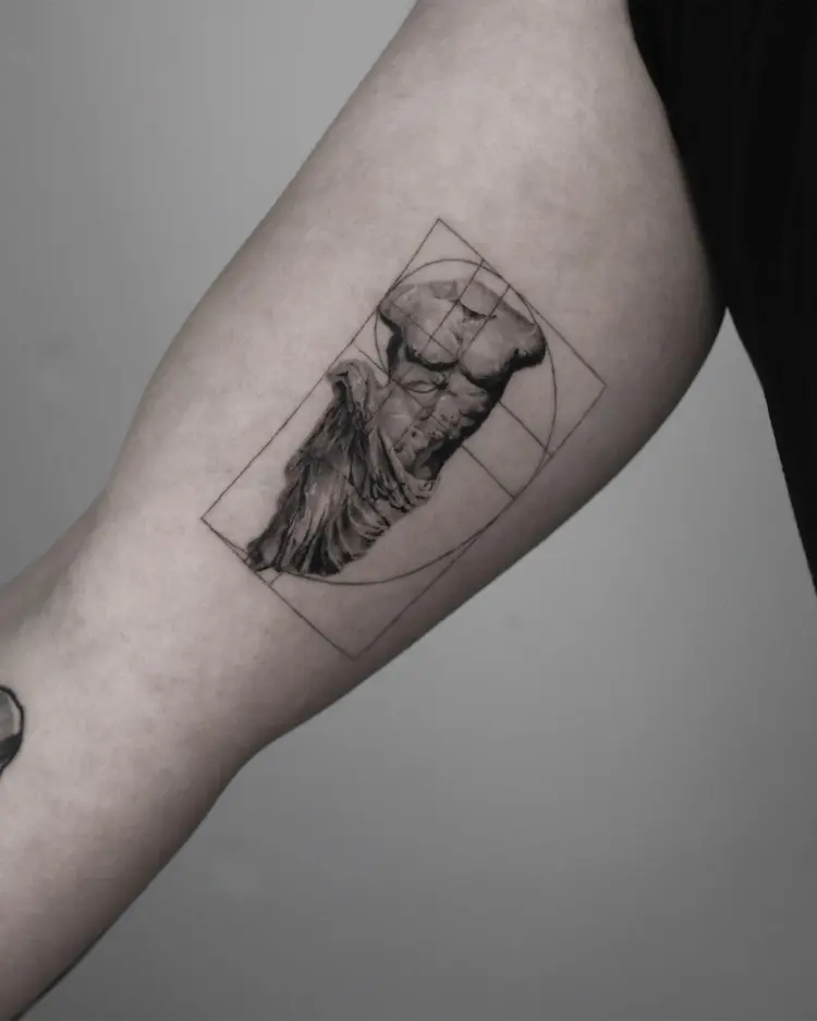 tattooer_amu