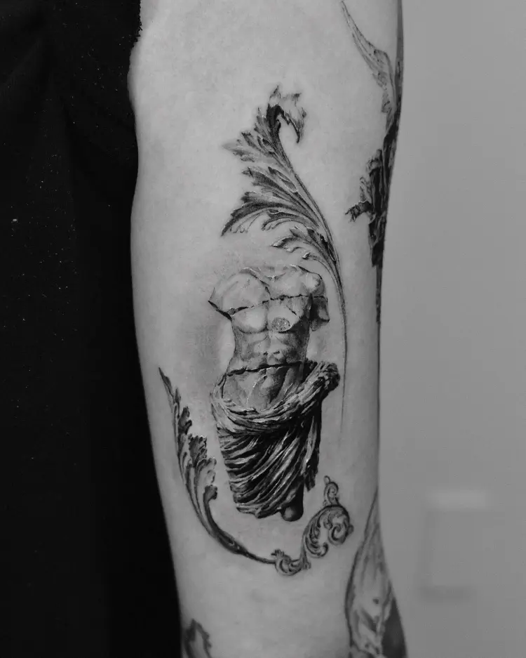 tattooer_amu