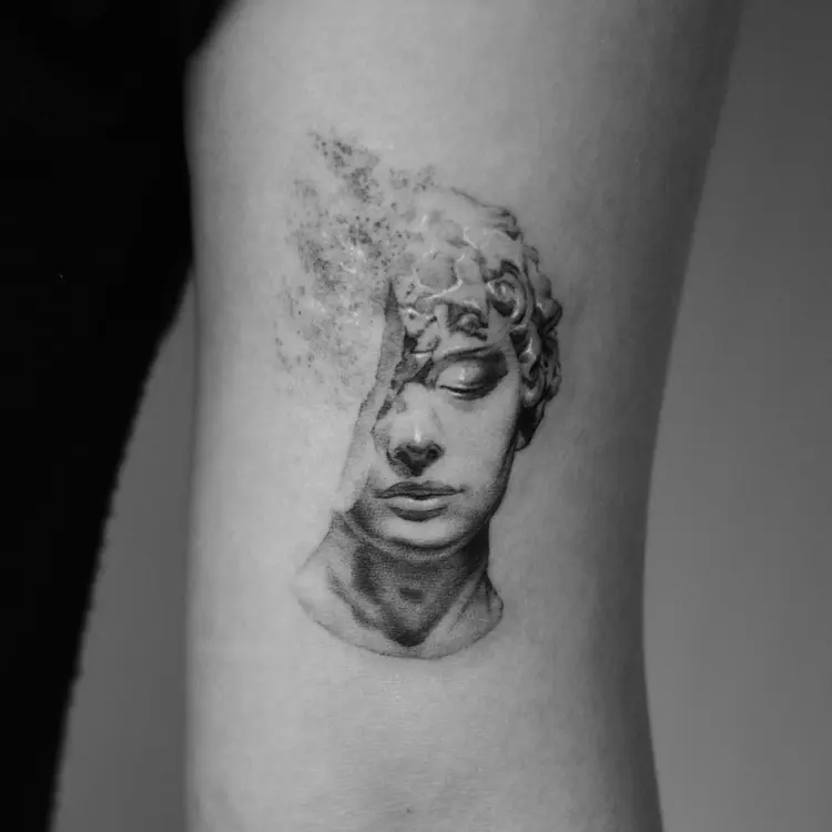 40.tatt