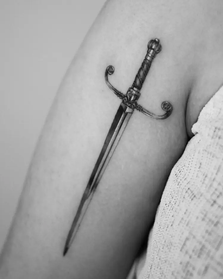 40.tatt