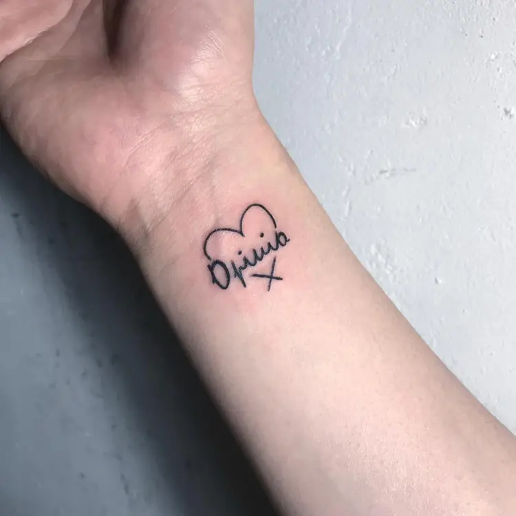 Mini, Lettering