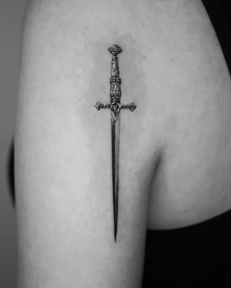 40.tatt