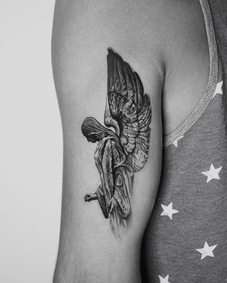 tattooer_amu