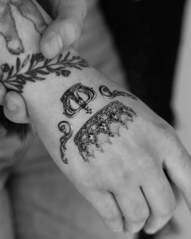 40.tatt