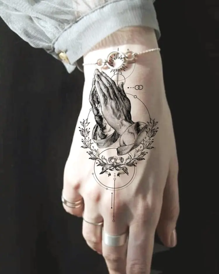 tattooer_amu