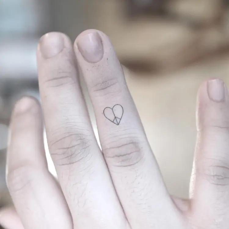 tattooist_arar