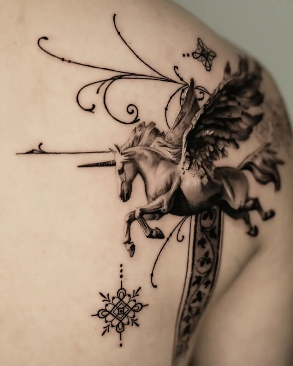 tattooer_amu