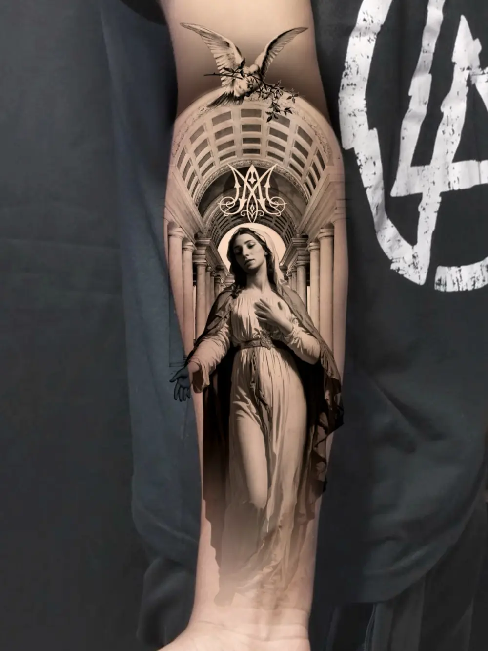 tattooer_amu