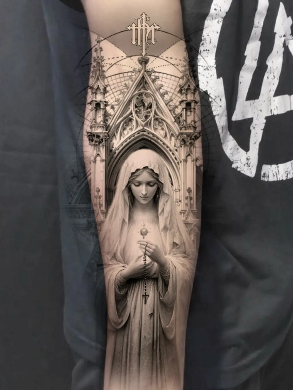 tattooer_amu