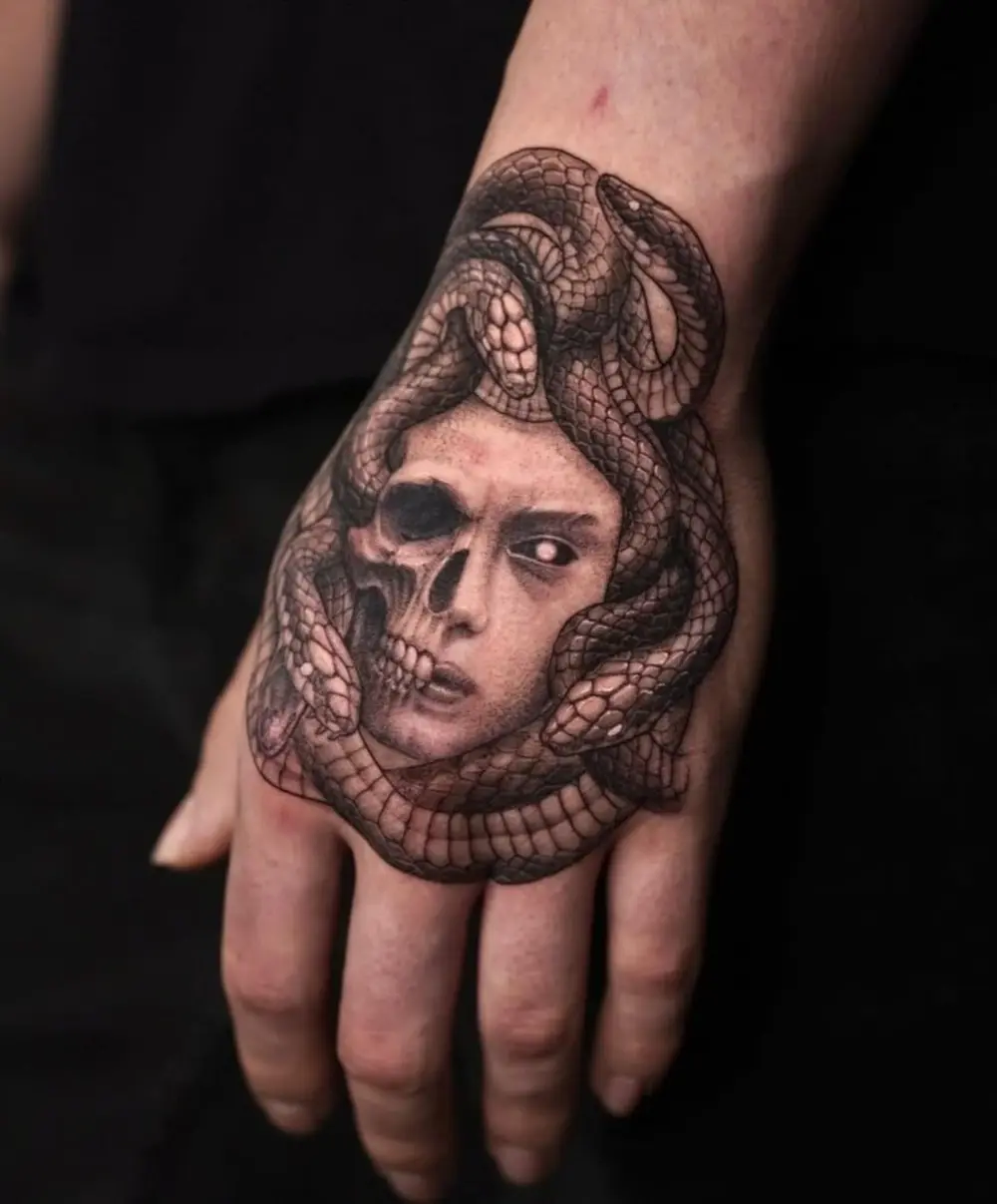 Skull, Snake