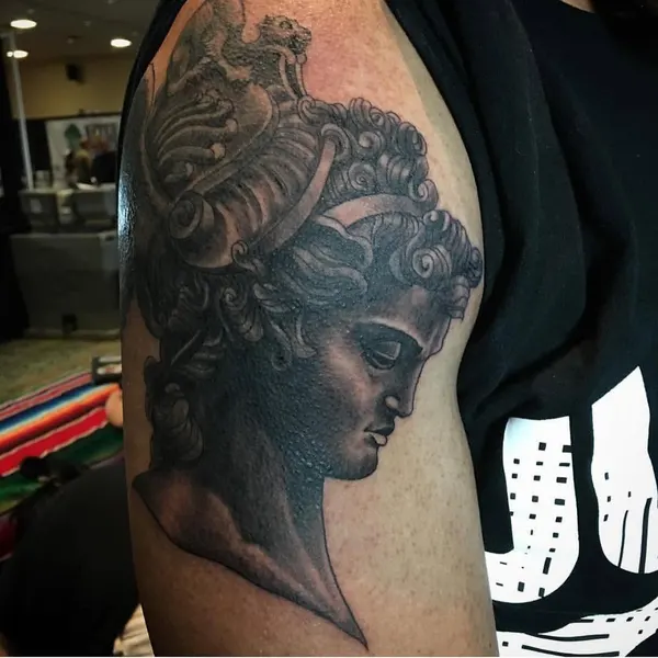 Full Circle Tattoo