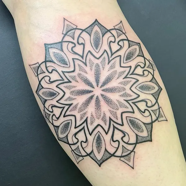 laurablacktattoo