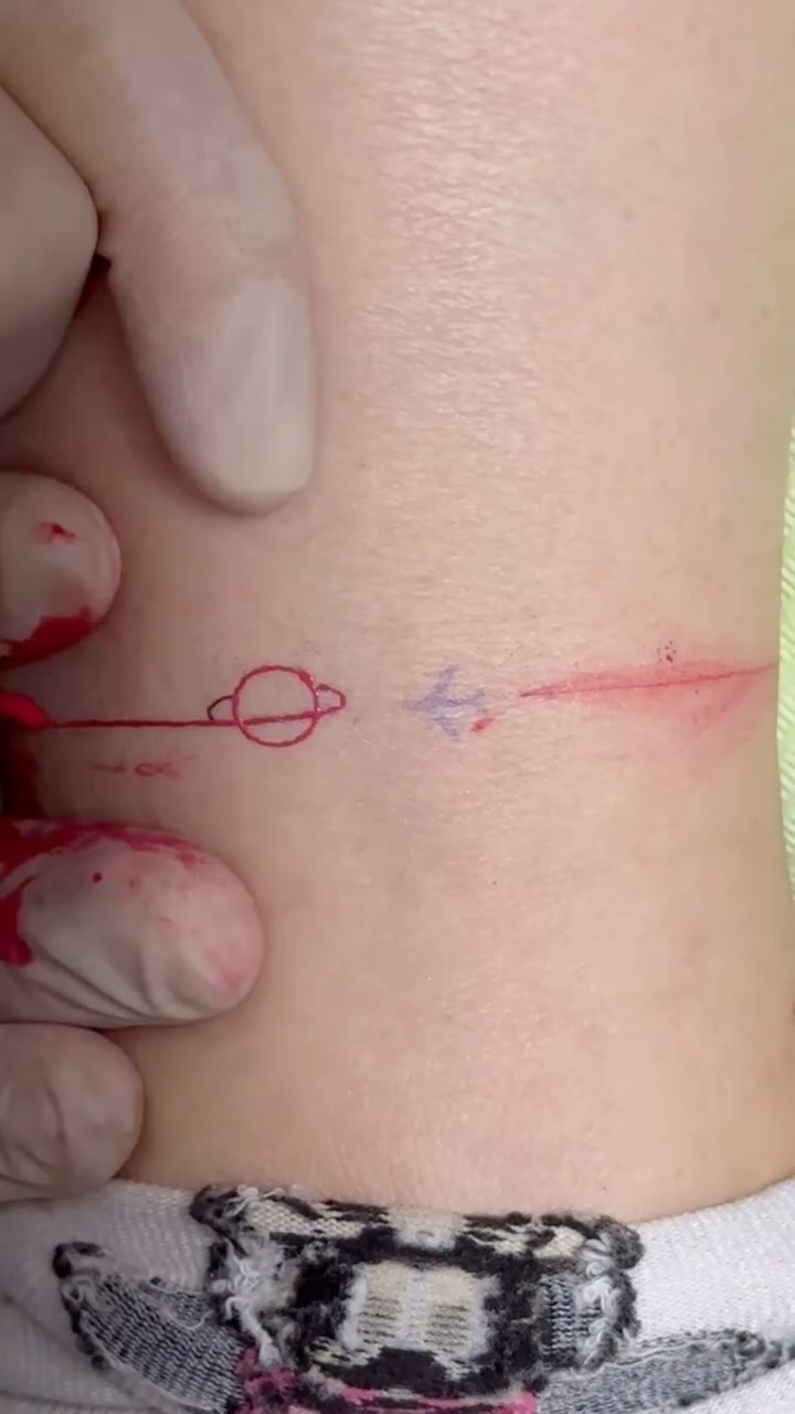 tattooist_arar
