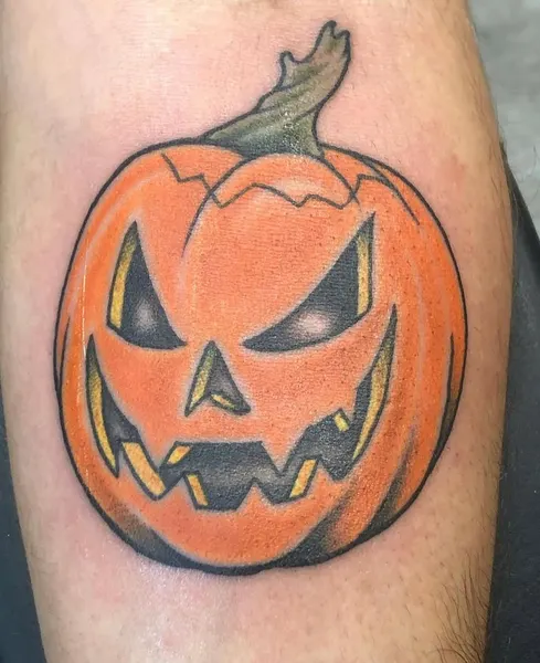 Full Circle Tattoo