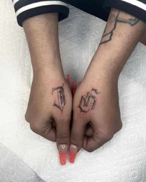 Full Circle Tattoo