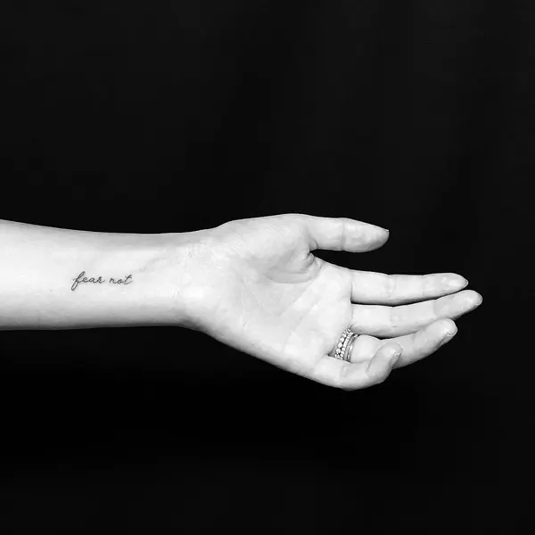 손, Lettering, 기도하는 손