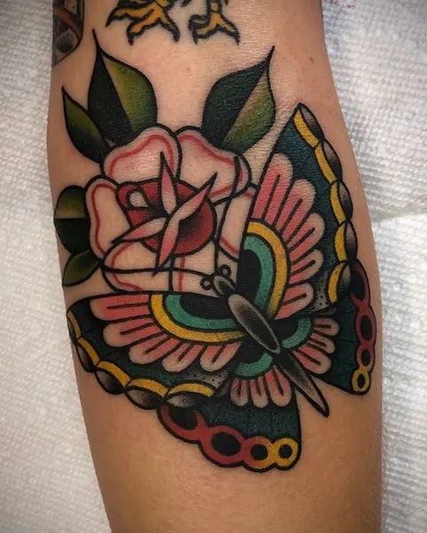 Full Circle Tattoo