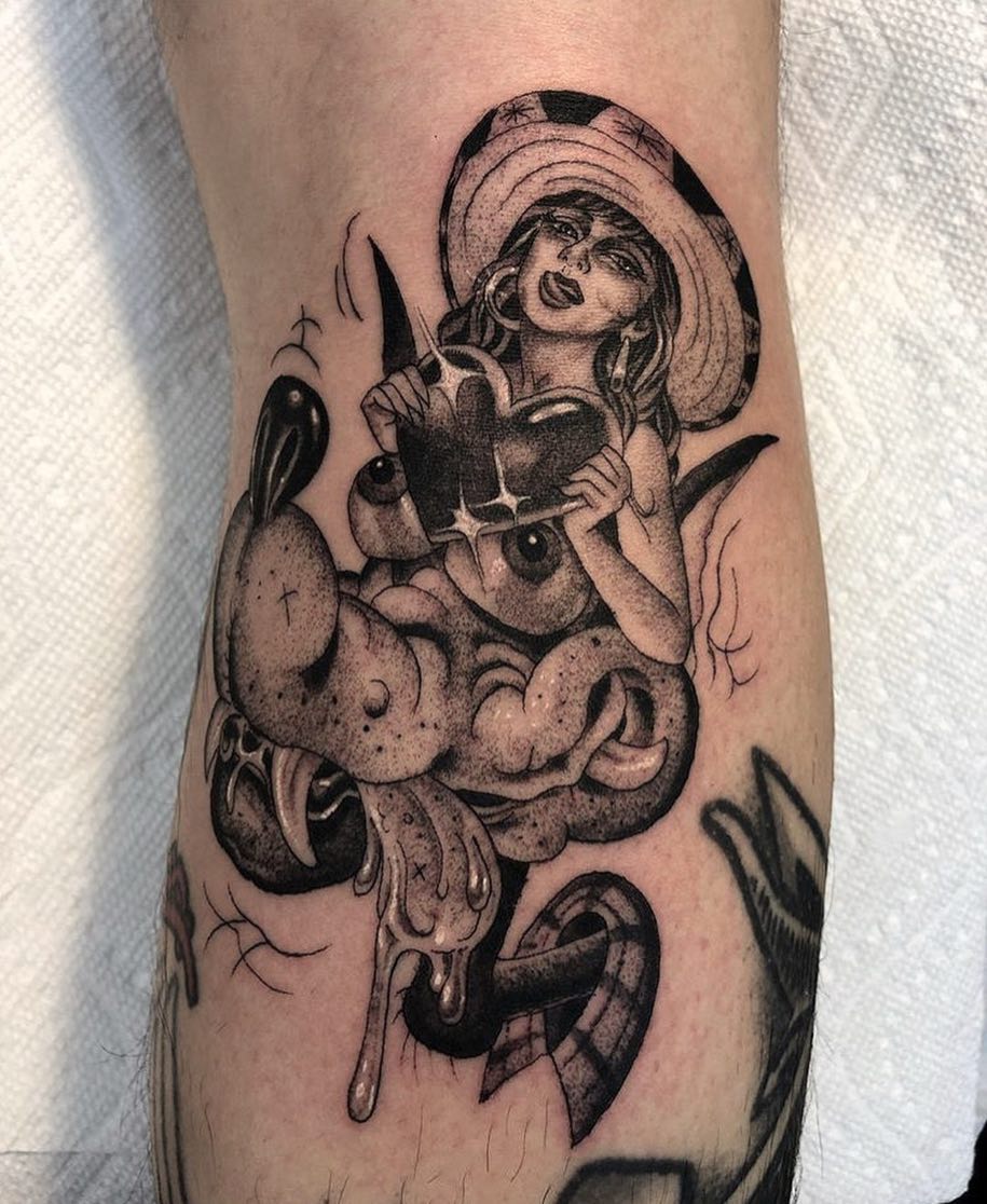 Full Circle Tattoo