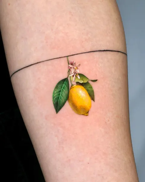 Flower, 과일, 레몬, 체리, 수선화, 카네이션, 초소형 타투, 플래시 타투, 기념 타투, 작은 타투