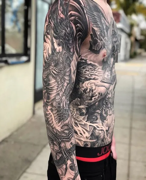Full Circle Tattoo