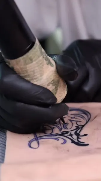 Full Circle Tattoo