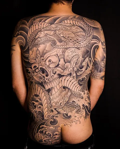 Full Circle Tattoo