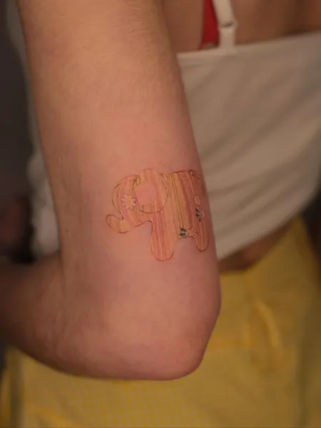 Mini, 소년