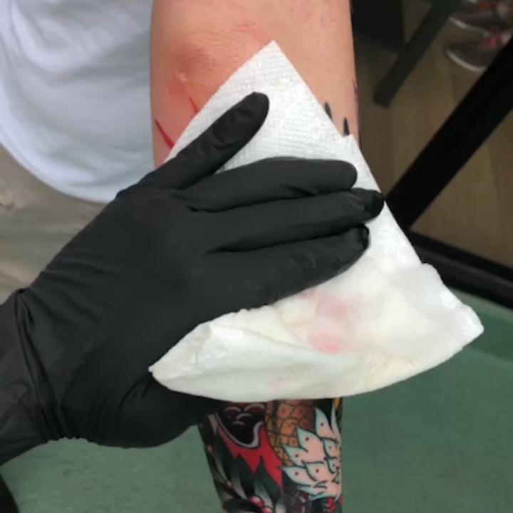 Full Circle Tattoo