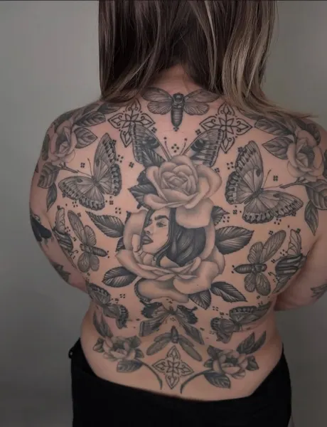 Full Circle Tattoo