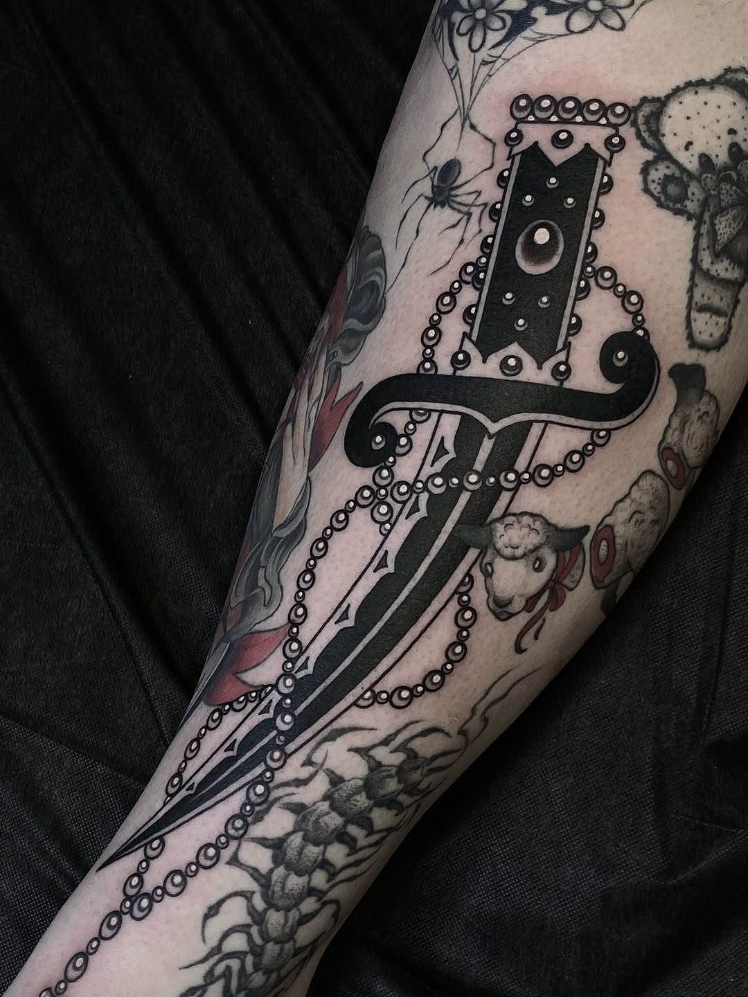 black_casket