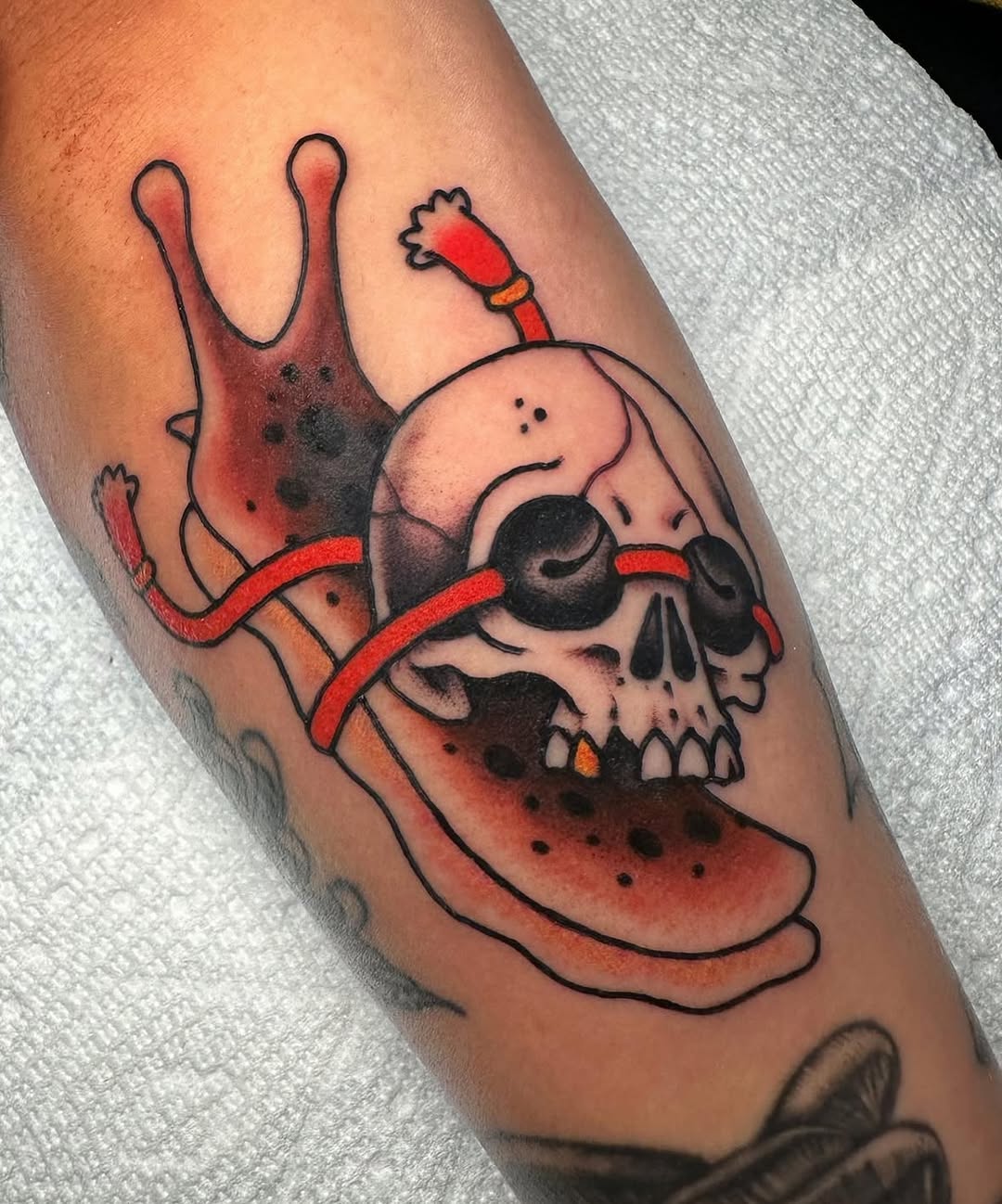 Full Circle Tattoo