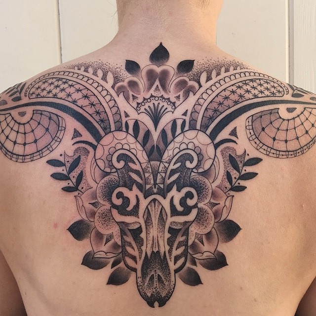 Full Circle Tattoo