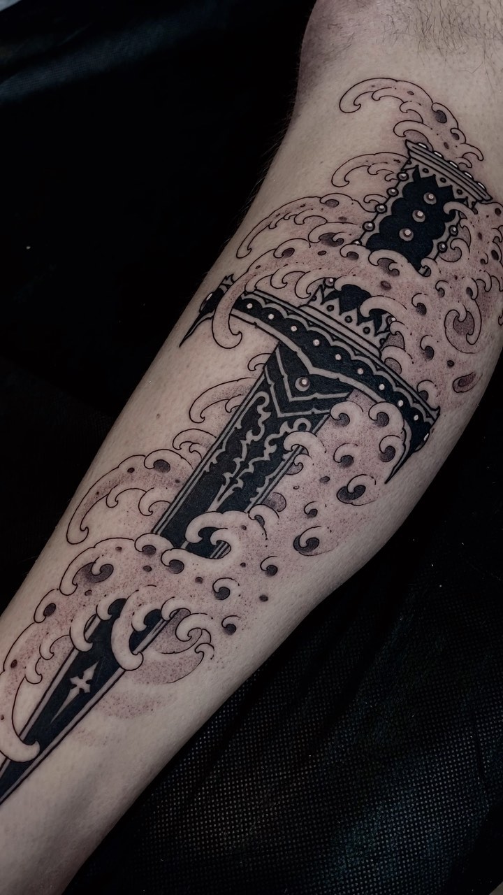 black_casket