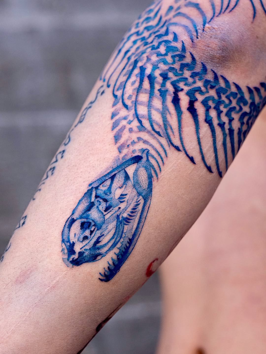 Dragon, 파도 문양