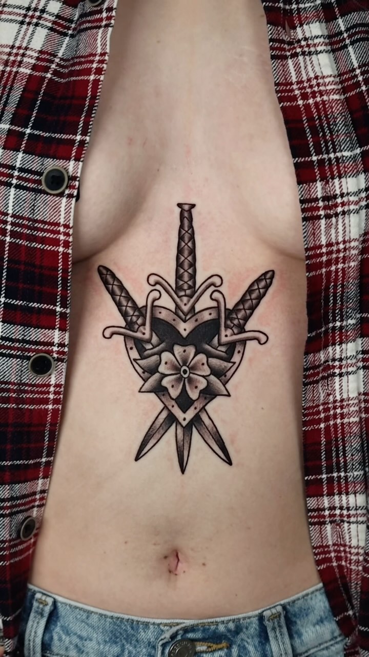 Full Circle Tattoo