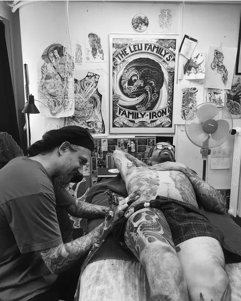Full Circle Tattoo