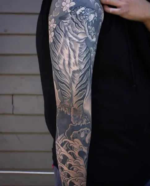 Full Circle Tattoo