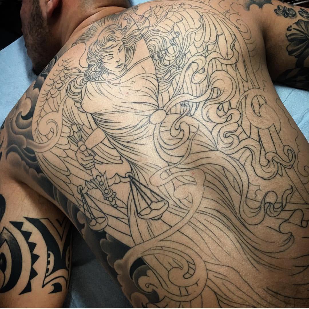 Full Circle Tattoo