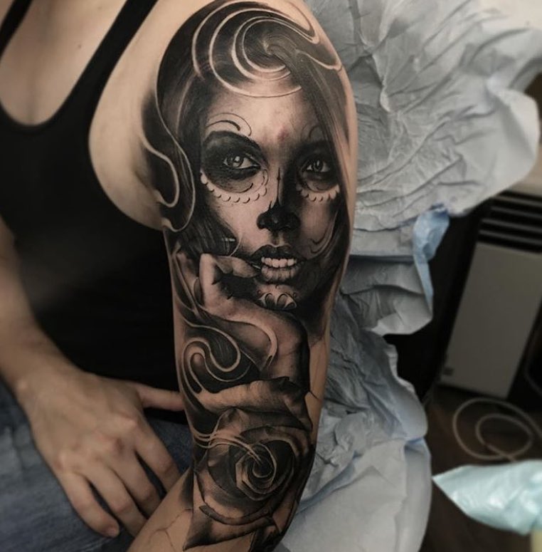Full Circle Tattoo
