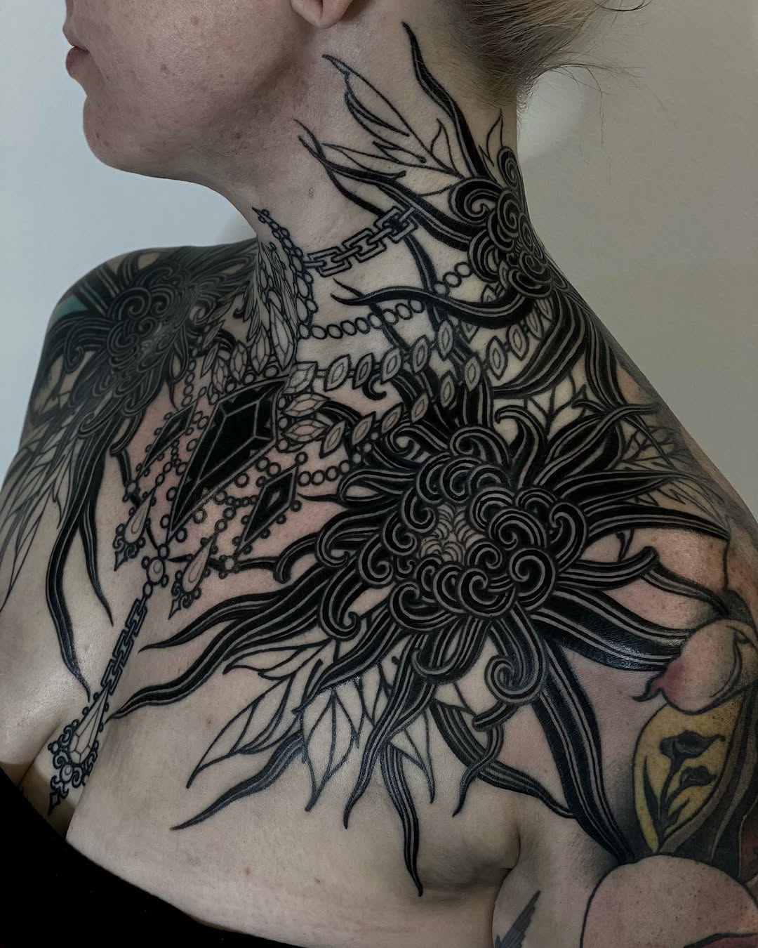 black_casket