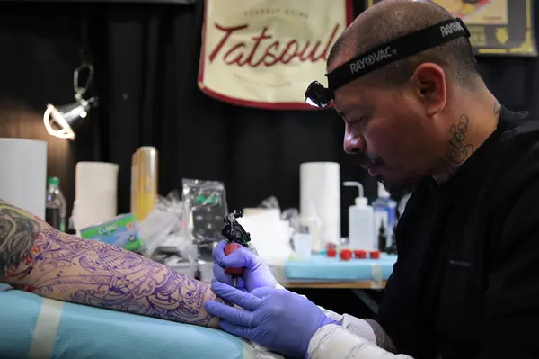 Full Circle Tattoo