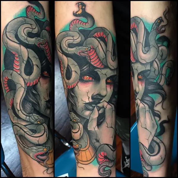 Dragon, 메두사
