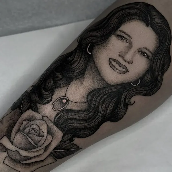 Luna Lucero