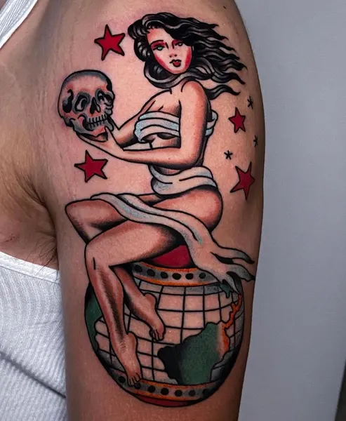 Full Circle Tattoo
