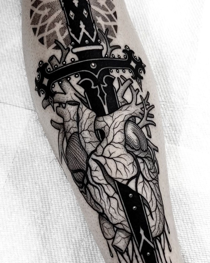 black_casket