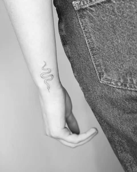 Flower, Lettering