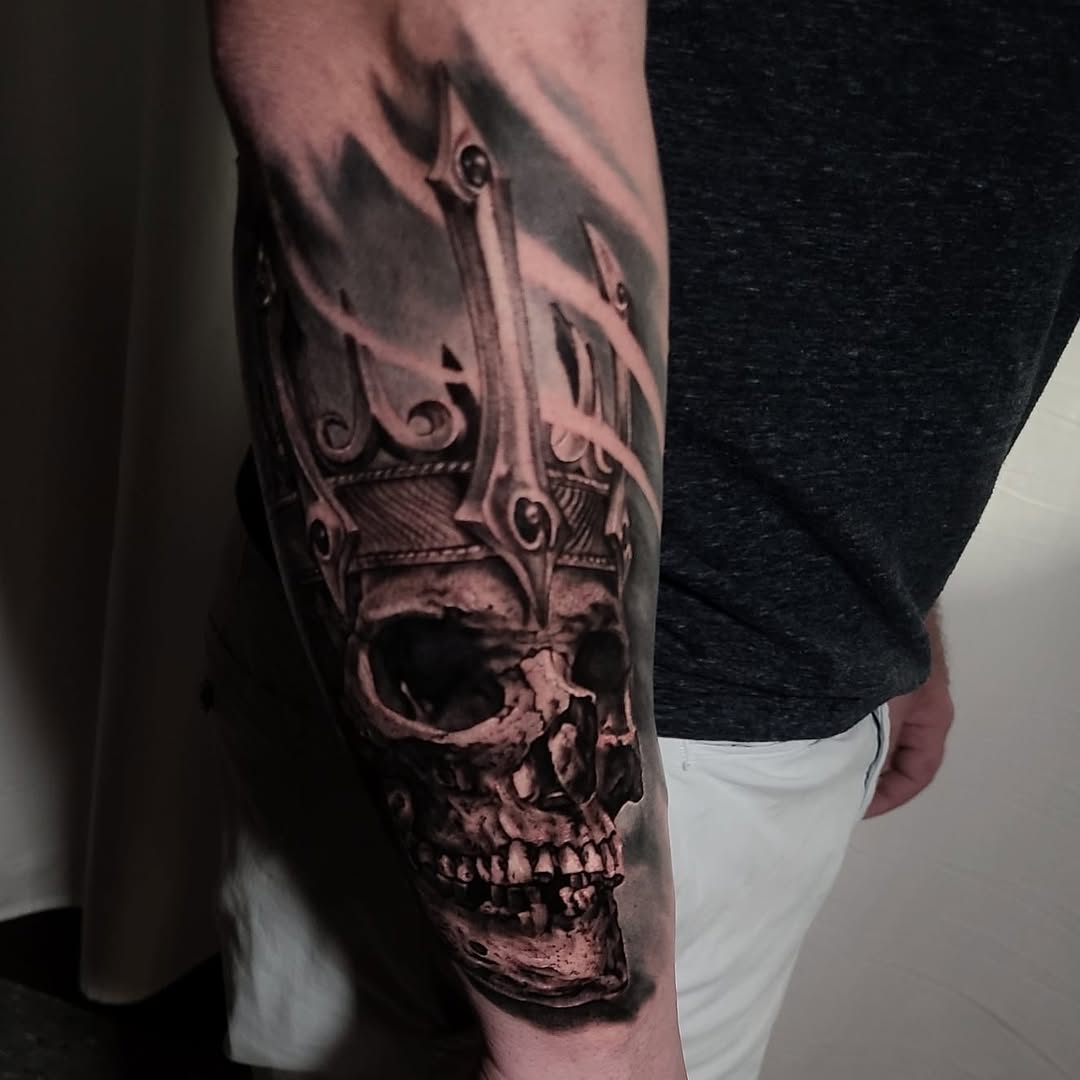 Ink and Dagger Tattoo
