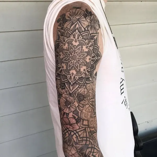 laurablacktattoo